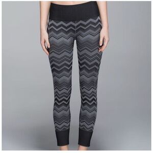 Lululemon Ebb To Street Seamless Chevron Activewear Athletic Leggings Pants